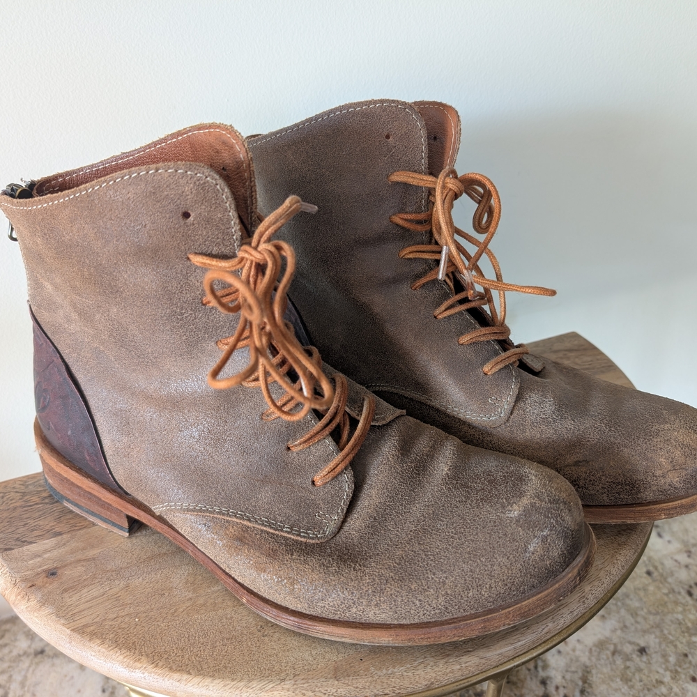 Brown Lace Up Boots with Suede Finish